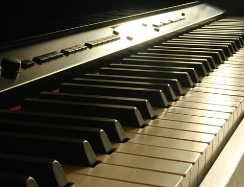 Il pianoforte digitale con tasti pesati: cosa significa