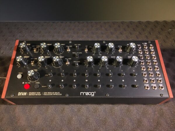 MOOG MUSIC DFAM