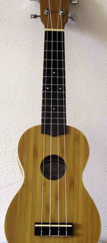 RIALTO UM2070 UKULELE SOPRANO BAMBOO + BAG DELUXE