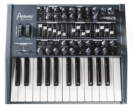 ARTURIA MINIBRUTE SINTH ANALOGICO