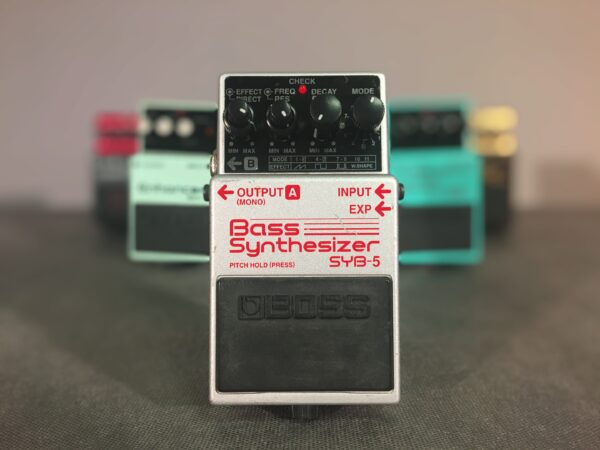 BOSS SYB-5 BASS SYNTHESIZER