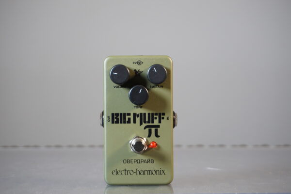 ELECTRO HARMONIX BIG MUFF GREEN RUSSIAN