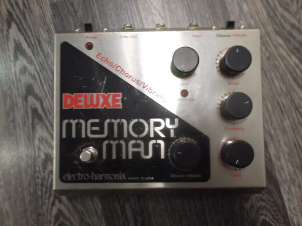 ELECTRO HARMONIX MEMORY MAN DELUXE