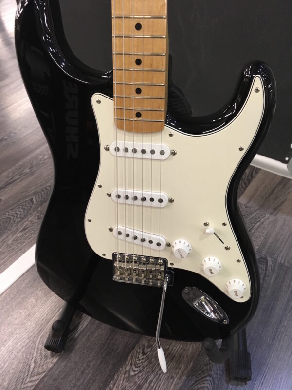 FENDER STRATOCASTER CLASSIC 70