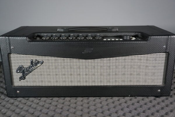 Fender Mustang V amplificatore