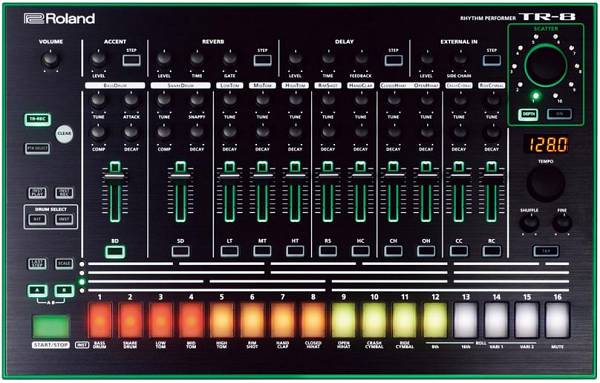 ROLAND TR8 RHYTHM PERFORMER