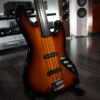 SQUIER JAZZ BASS Fretless