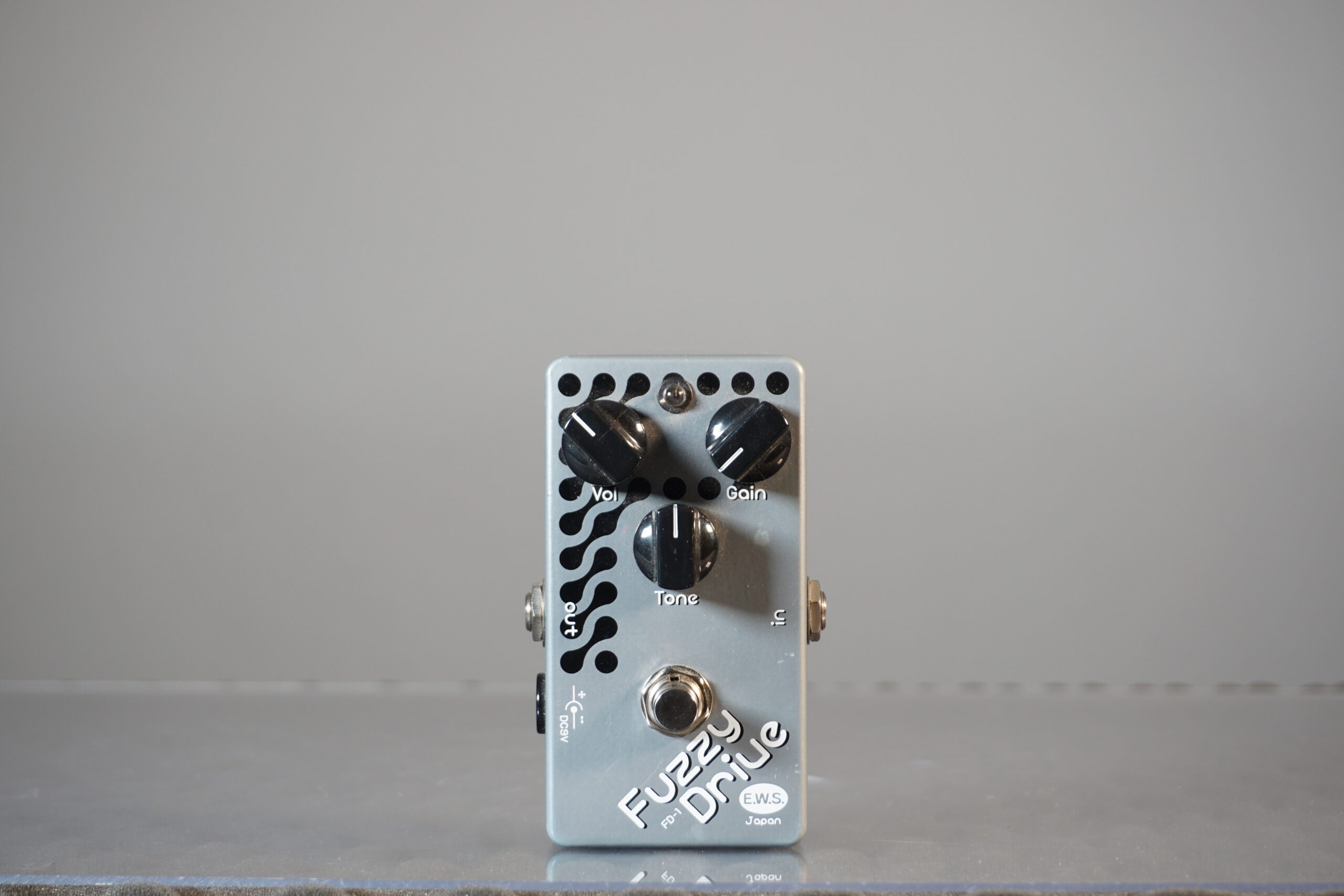 E.W.S FD-1 Fuzzy Drive E.W.S. FD-1 Fuzzy Drive Fuzz Distortion EWS